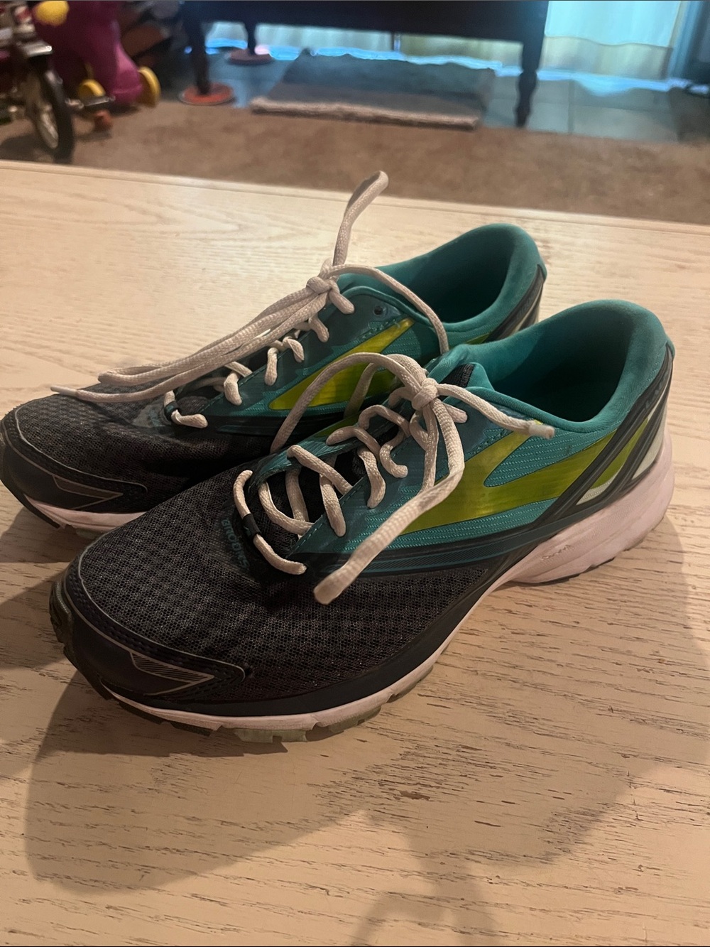 Brooks Women's gray Teal Lime Running Sneakers sz 9.5
